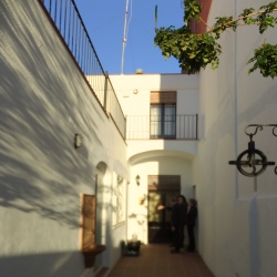 REFORMA DE UNA VIVIENDA UNIFAMILIAR ENTRE MEDIANERAS